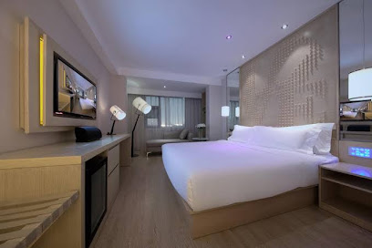 Orange Hotel Select