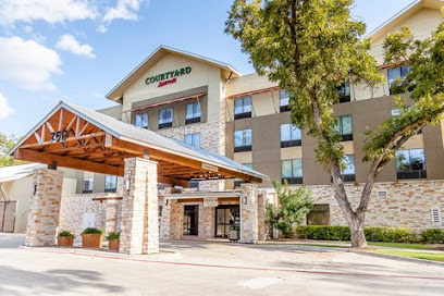 Courtyard New Braunfels River Village