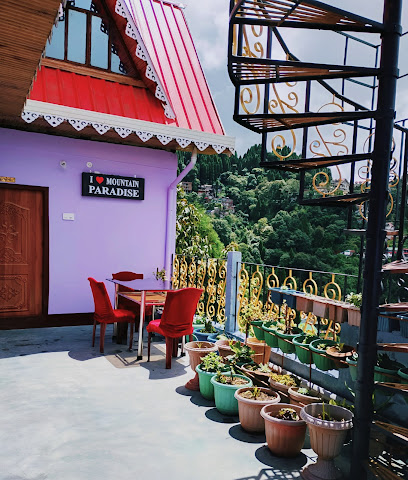 MOUNTAIN PARADISE HOMESTAY DARJEELING (Batashia loop)