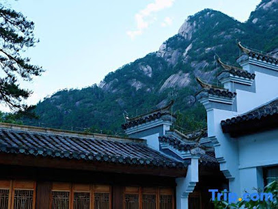 Xiangyuan Yungu Holiday Hotel