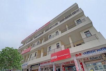 OYO King Palace