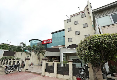 OYO 16520 Green's Hotel