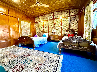 Golden lotus Houseboats