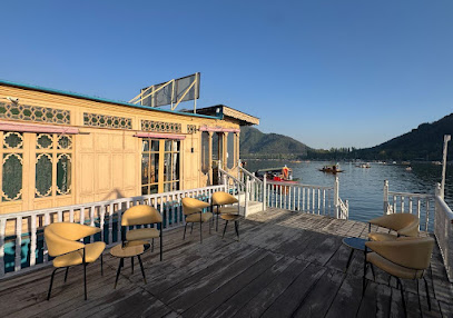 Moustache Houseboat Srinagar