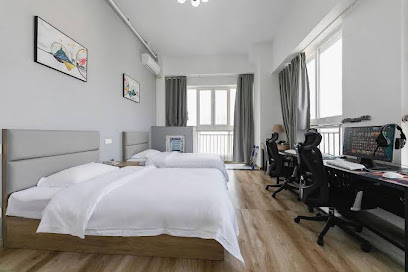 Winter E-sports Hotel