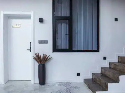 Mubai Light Luxury Hostel