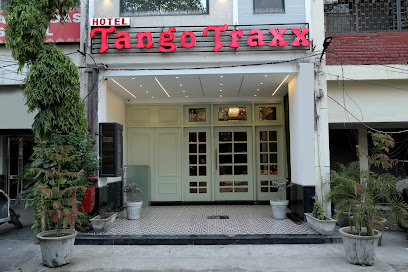 Tango Traxx Hotel