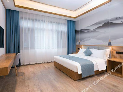 Floral Hotel Luheju