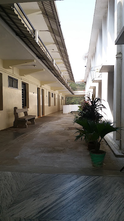 Kumar Tourist Home