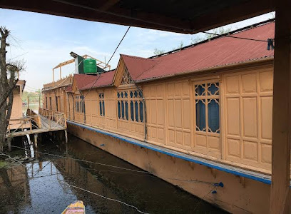 New Peony Houseboats