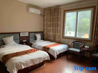 Wushan Dangyang Grand Canyon Hotel