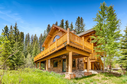Clifton Lodge by Moving Mountains
