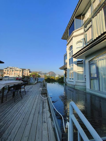 Yunshang Nianhua Wenyi Salon Theme Hostel