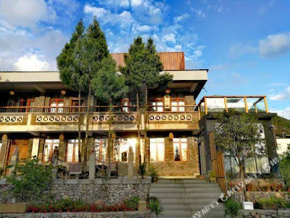 Back Hill Country Yard · Pear Flower Creek