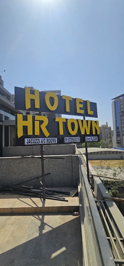 Hotel HR Town