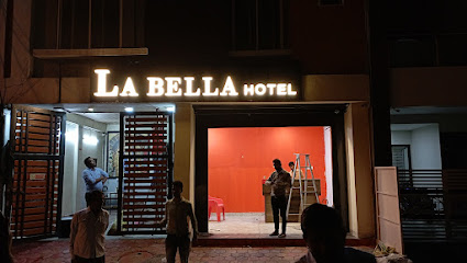 OYO 30478 La Bella Hotel