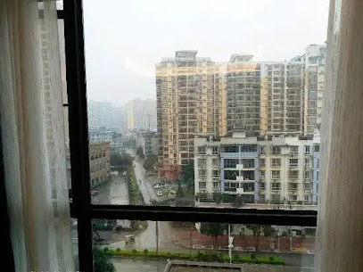 万冠华中大酒店