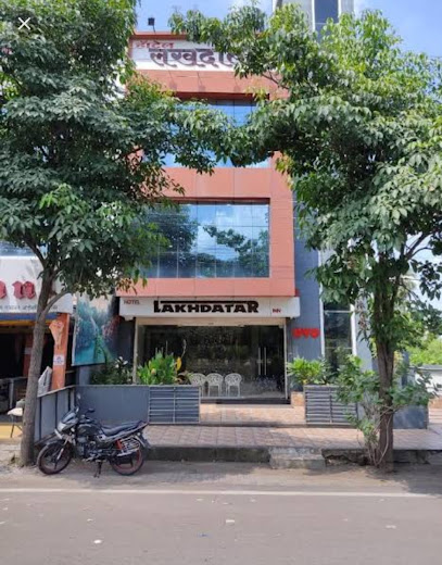 Hotel Lakhdatar
