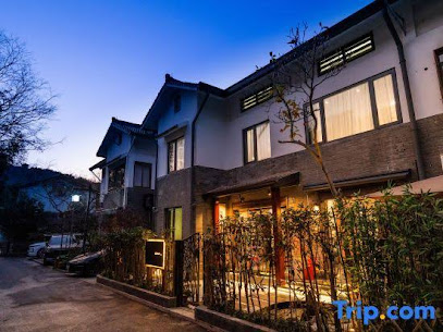 2401 Guesthouse