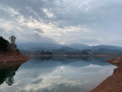 Qiandao Lake CBS Beer Spa Hotel