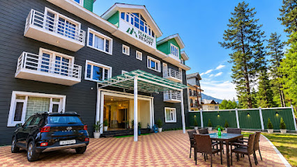 Peak side resort