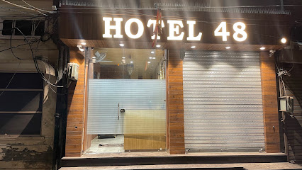 Hotel 48