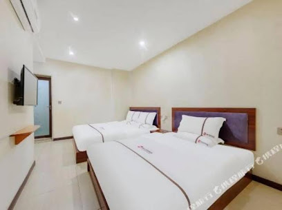 Yaxuan Business Hostel