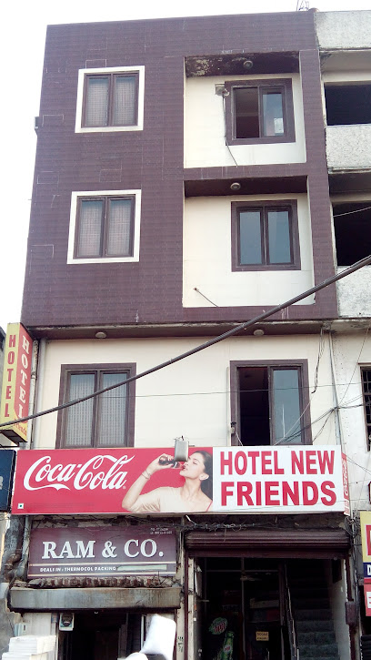 OYO 17328 New Friends Hotel