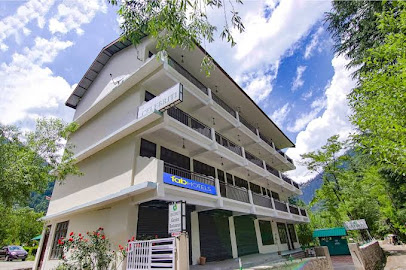 Celebriti Hotel In Old Manali