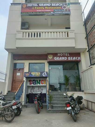 POP 81155J Hotel Grand Beach