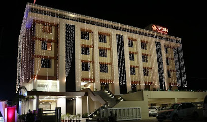 Hotel J P Inn