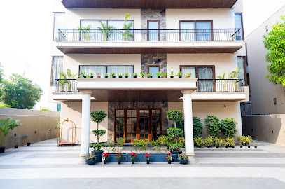 Triptam Hotel Near Banke Bihari Ji