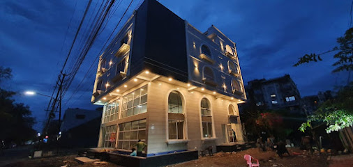 Collection O 93695 Hotel Western Arc