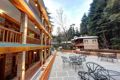 Deluxe Hotel in Manali
