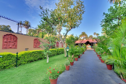 Chacha Inn The Garden Retreat