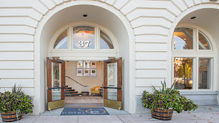 Hotel E