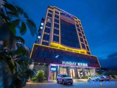Gold Coast Hotel