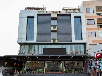 Townhouse by OYO Divya Palace