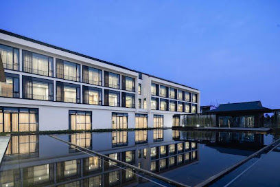 Jingmen Flight Hotel
