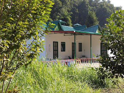 Corbet Hill Center River Home Stay