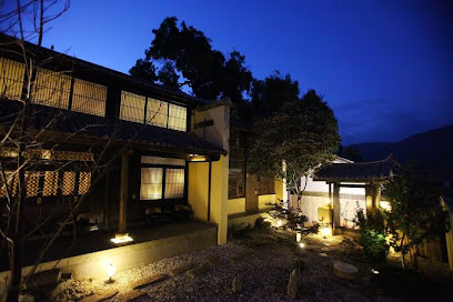 BREEZEHILL RESIDENCE