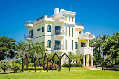 仲夏綠茵民宿 Summer Garden台東首選庭園民宿 / 國旅卡/特斯拉充電站/ 熱氣球嘉年華 / 台東市區 / 台東火車站/台東森林公園/卑南豬血湯/原生植物園免費入園卷/初鹿牧場/ 海濱公園/ 富岡漁港