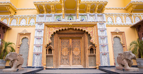 Bloom Boutique | Lake Pichola