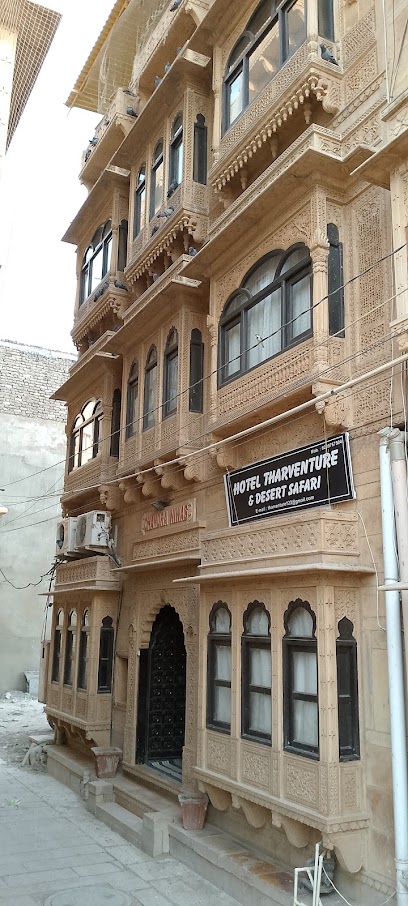 Hotel Tharventure