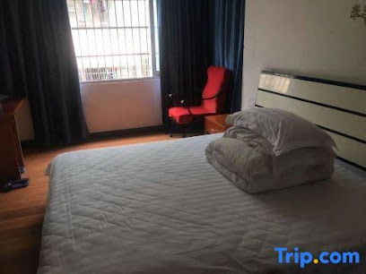 Longyou Caixia Business Hotel
