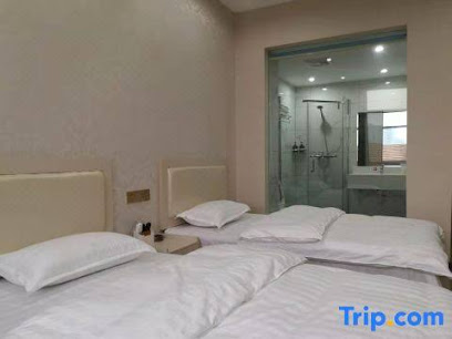 Yunmeng Guangming Hotel