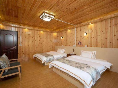 Longji Terrace Xianyuelou Hotel (No.2 View Terrace Shop)