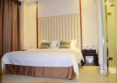 Phoenix Jinghua Hotel