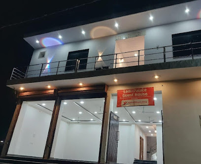Ladlee Palace Guest House Barsana