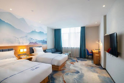 996 selected holiday hotel